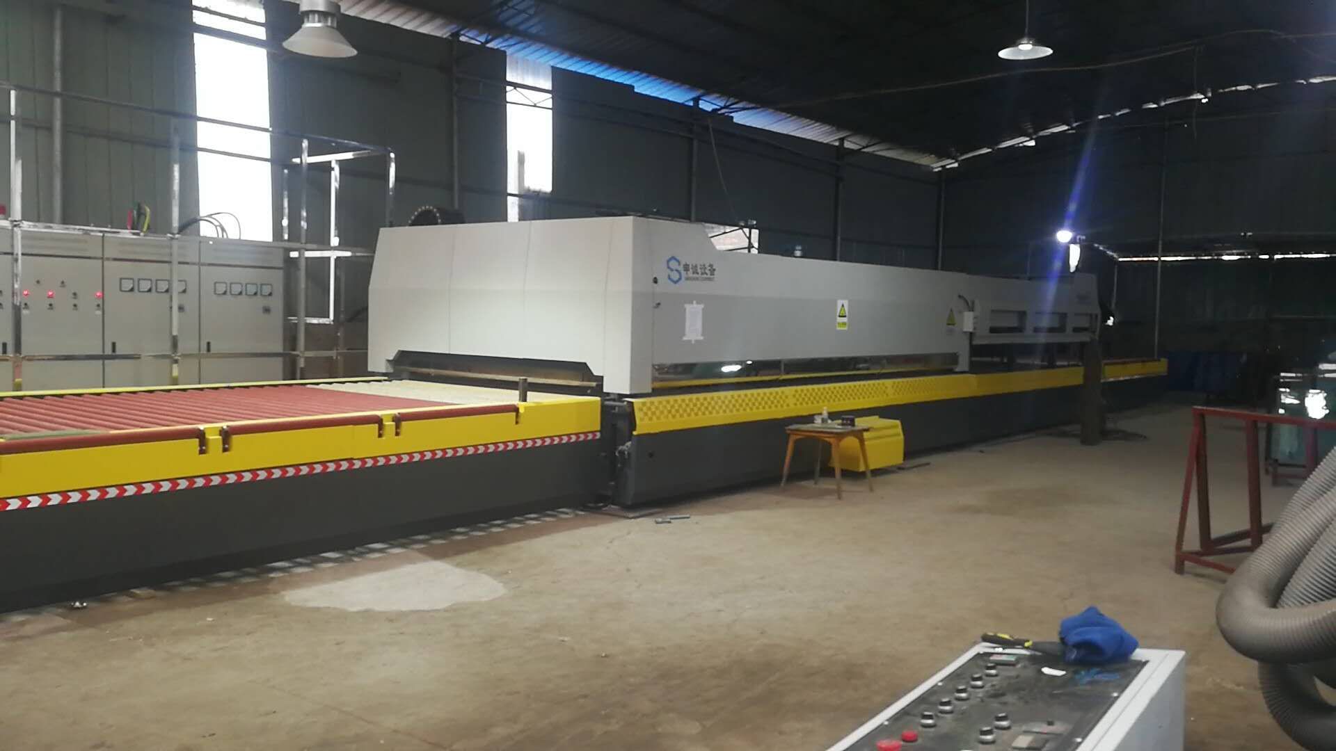 強(qiáng)制對(duì)流鋼化爐多少錢臺(tái)，選購時(shí)應(yīng)注意些什么？