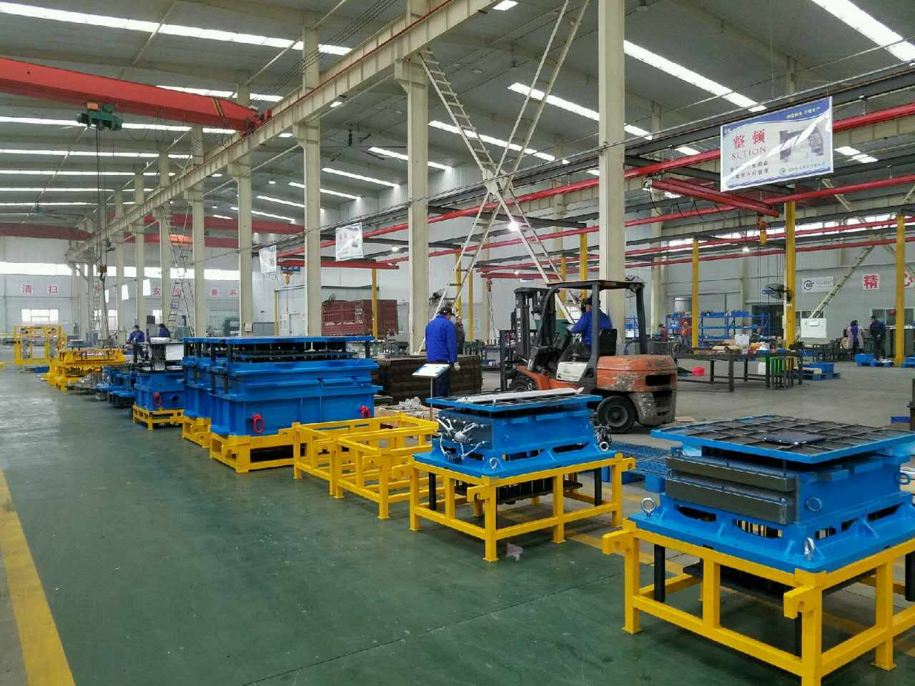 一臺(tái)玻璃鋼化爐大概多少錢？